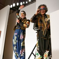 ロンドンV&Aで開催された山本寛斎のファッションショー「Fashion in Motion "Kansai Yamamoto" Fashion Show」