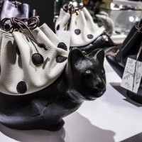 「coshell2」岩手県の伝統工芸、張子の技術を生かしたモダンなバッグを提案
