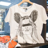 ケイトモスを文字った「ケイトマウス」Tシャツ