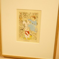 小児科には「鏡の国のアリス」や童話を題材にした絵を飾っている
