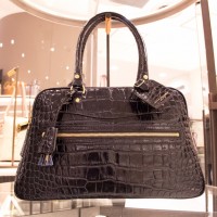J&Mデヴィッドソンの「VIVI」は働く女性の憧れバッグの一つ（17万9,000円）