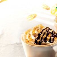 スターバックスコーヒーの新メニュー「チョコレート オランジュ モカ」と「チョコレート オランジュ フラペチーノ(R)」