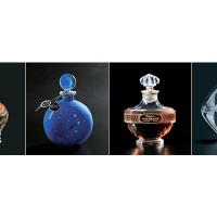資生堂の香水瓶、秘蔵のコレクション／左から、「KISMET（運命）」＆「dans la nuit（夜に）」＆「VALREINE（蜜蜂の女王）」＆「OUCHON TROIS HIRONDELLES（三羽のツバメ）」