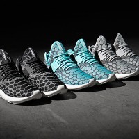 アディダスオリジナルスの「Tubular Runner Snake Primeknit」（1万6,000円）