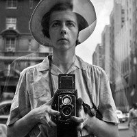 女性写真家ヴィヴィアン・マイヤーの才能と謎を覗き込む…映画『ヴィヴィアン・マイヤーを探して』