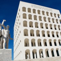 フェンディが新たな本拠としてのイタリア文明宮をオープン