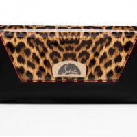 VERO DODAT CLUTCH　PATENT LEOPARD VERSION BROWN 16万9,000円 ※阪急うめだ本店限定／クリスチャン ルブタン