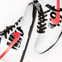 「アンディフィーテッド × ナイキラボ ダンク ラックス（Undefeated x NIKE LAB DUNK LUX）」（1万8,000円）