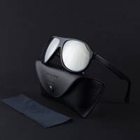 Cortina Acetate Sunglasses（4万6,000円）