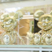 コーチがディズニーとコラボレートした限定コレクション「Disney × Coach」を発売