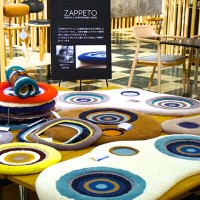 ザペット（ZAPPETO）のソファ（日本橋三越本店本館1F中央ホール）