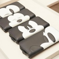 コーチがディズニーとコラボレートした限定コレクション「Disney × Coach」を発売