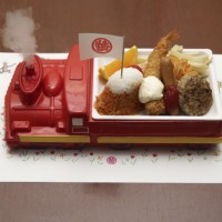 昭和5年（1930年）の登場以来人気の「お子様ランチ」（800円）