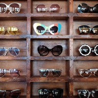 スペクスタキュラー オプティシャンズ & アイウェア コー（Specstacular Opticians & Eyewear Co）