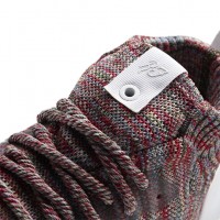 「ULTRABOOST MID KITH」（2万6,000円）