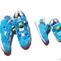 INSTAPUMP FURY OG PAD DORAEMON（2万円）、VERSA PUMP FURY DORAEMON（5,990円）／リーボック クラシック×パッカー シューズ×アトモス『ドラえもん』