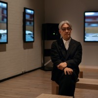 新作アルバム『async』発売を記念して「坂本龍一 | 設置音楽展」がワタリウム美術館で開催