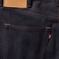 アクネ ストゥディオズの新ラインから100本限定のlimited edition jeans（各3万3,000円）が登場