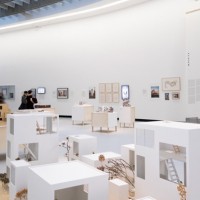 2016 年11月に開催されたローマのMAXXI 国立21世紀美術館での展示風景