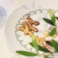 「SPERANZA」のテーブルウエアとfoodremedies・長田佳子さんの焼菓子