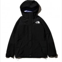 Expedition Light Parka ブラック×ブラック（3万2000円）