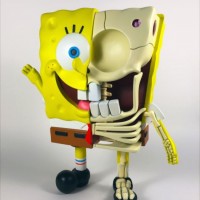 “Spongebob” 2014, 24.13 x 16.51 x 16.51cm, epoxy clay•acrylic paint•ABS plastic•metal rod•wood pase