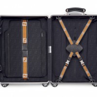 フェンディ×リモワ「スーツケース」（24万8,000円）