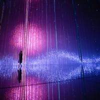 「The Infinite Crystal Universe」teamLab, 2018, Interactive Installation of Light Sculpture, LED, Endless, Sound: teamLab