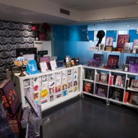 「THE WORLD OF ANNA SUI」展、ロンドン開催時の様子