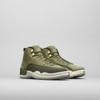 AIR JORDAN 12（税込2万2,680円）