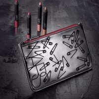 「NARS ランサム ベルベットマットリップペンシルセット」（各色2.4g／12,800円）※11月22日数量限定発売／NARSカウンター、NARS Cosmetics オフィシャルサイト限定発売