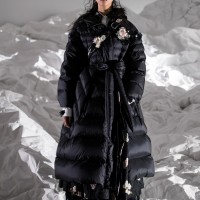 4 モンクレール シモーネ・ロシャ（4 Moncler Simone Rocha）