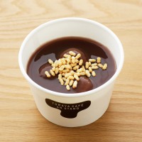 「あんペースト葛汁粉と白玉餅（チョコレート）」（税込702円）