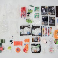 身近なプラスチックごみについて考え直すアートプロジェクトが横浜・象の鼻テラスで開催