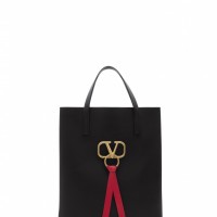 VRING N/S TOTE（W34×H40×D12cm / 30万3,000円）