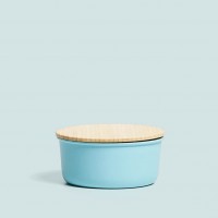 ザラ ホーム（ZARA HOME）が、お花見やピクニックなどのアウトドアシーンをはじめ、毎日のランチタイムにもぴったりな「ピクニックコレクション」の販売をスタートした。