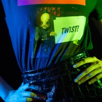 「TWISTWITHME」Tシャツ（6万6,000円）