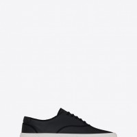 VENICE LOW TOP SNEAKER IN BLACK GRAINED CALFSKIN LEATHER WITH BLACK LACES（6万円）