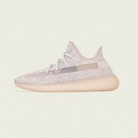 「YEEZY BOOST 350 V2 Synth RF (FV5666)」（2万8,000円）