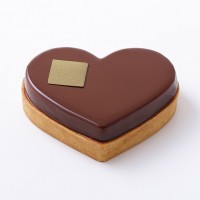 「タルト クール アンフィニマン ショコラ（Tarte Cœur Infiniment Chocolat）」（税込3,456円）※直営ブティック限定