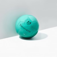 ティファニー x 『スポルディング』 サッカーボール 6万9,300円（税込）