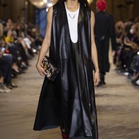 WOMEN’S SPRING-SUMMER 2022 FASHION SHOW © Louis Vuitton – All rights reserved