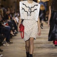 WOMEN’S SPRING-SUMMER 2022 FASHION SHOW © Louis Vuitton – All rights reserved