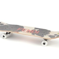スケートボード 21万4,500円 （木製）