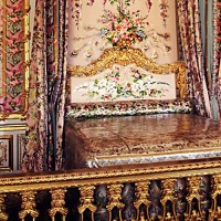 王妃の寝室-ベッド