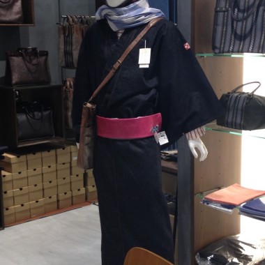 グランフロント大阪唯一の和装店、デニム着物を提案する「ダナッド菱屋カレンブロッソ」