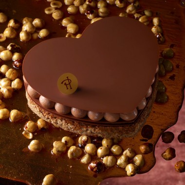ピエール・エルメのバレンタインに限定ショコラが勢ぞろい、新作ショコラケーキも登場