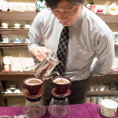 渋谷の名店『茶亭羽當』に聞く、古き良き珈琲文化。仏・独発祥の入れ方が日本流に進化
