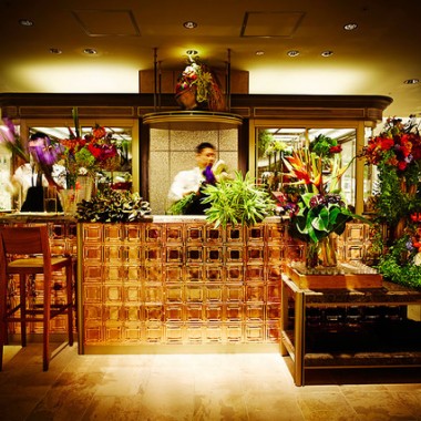 なぜ東信は新宿伊勢丹に花屋を出店したのか。世界に広げる“花の価値”