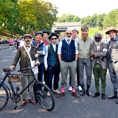 ドレスコードは“ツイード”、ロンドン発の自転車イベント「ツイードラン東京2015」開催